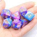 7pcs / set Dichromatic D4 D6 D8 D10 D12 D20 Dados poliédricos Números Diales de escritorio Dados de varios lados para juego de mesa