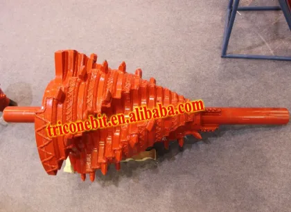 Fluted reamer, reamer bit