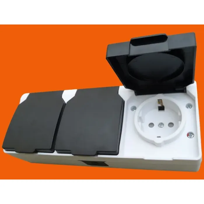 Stopkontak Schuko IP54 dengan Grounding 250V