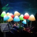 Lumières à cordes de fées aux champignons solaires
