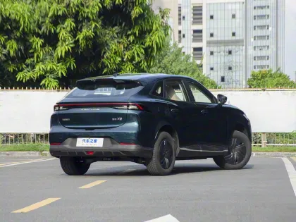 Forthing Xinghai X5 2025:Hot-selling Electric Vehicle Compact SUV with 5-Door 5-Seat &530 km CLTC Pure Electric Range