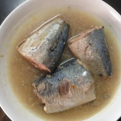 Factory cheap price 425g 155g canned mackerel in brine and in tomato sauce