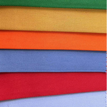 Tela de sarga tejida de color sólido para ropa profesional