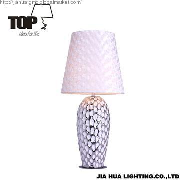European Fashional Table Lamp for Living Room