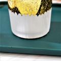 Glascocktail -Shaker mit goldplattiertem Design