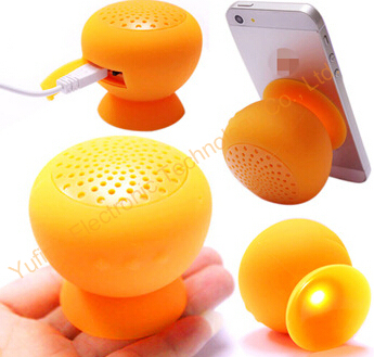 Osculum Bluetooth speaker with call functions