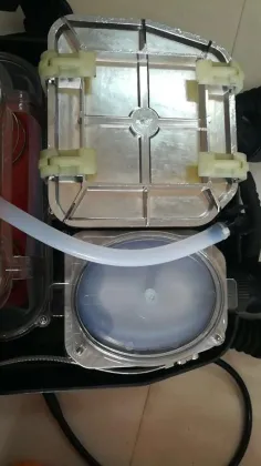 Isolatio/Isolated positive pressure oxygen respirator