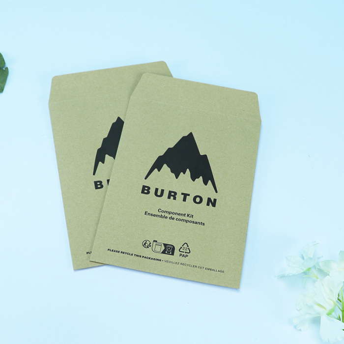 စိတ်ကြိုက် တံဆိပ်ခတ်ထားသော Kraft စက္ကူအိတ်များ လက်ကား