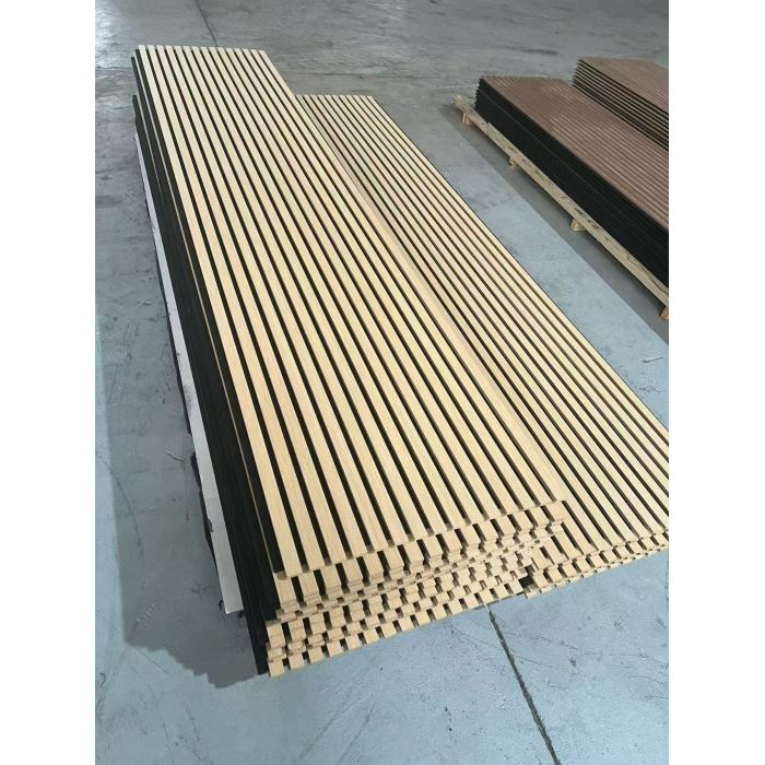 B1 แผงผนังกันเสียงทนไฟ Bespoke ODM โครงการ