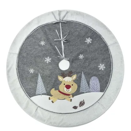 Christmas tree skirt with winter woodland theme