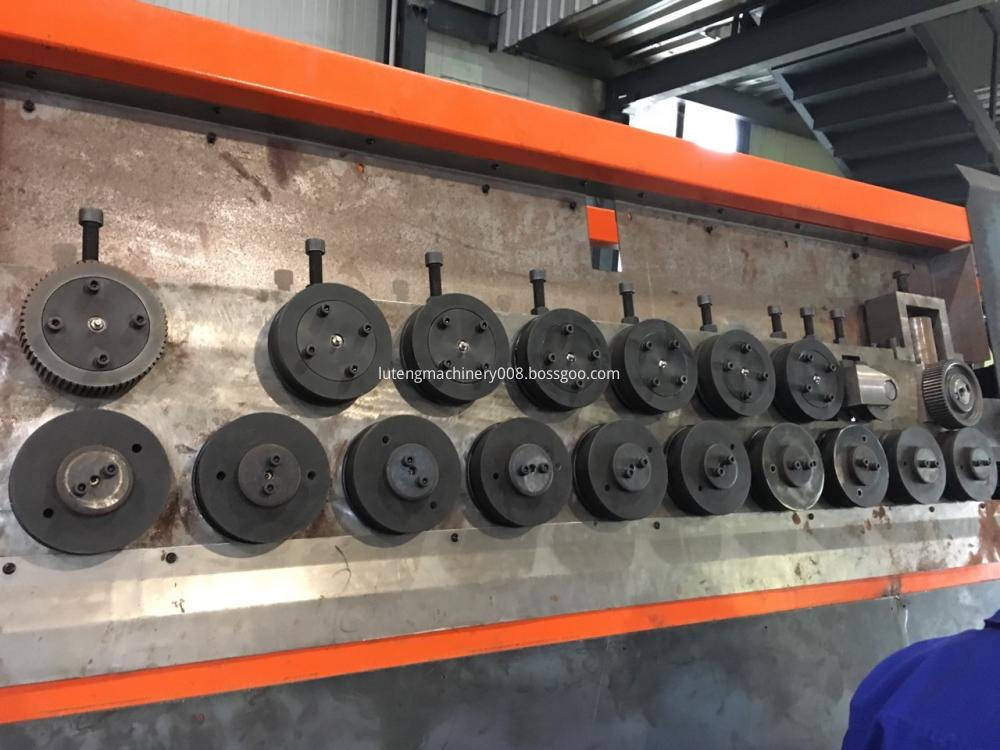 Sheet Metal Cutting And Bending Machine, High Quality Sheet Metal