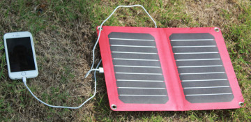 10.6W cheap solar mobile phone charger for Smart Phone/Ipad/Power Bank