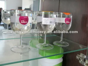 wine labeling machine