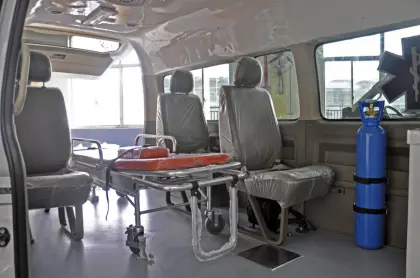 Joylong Basic Ambulance Vehicle Bus