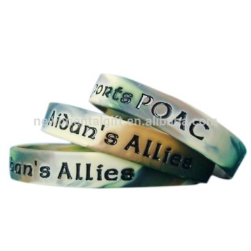 Promotional Cheaper Swirl Debossed Silicone Bracelet