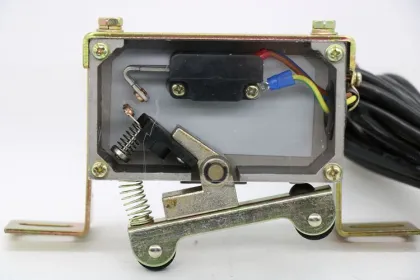 Car Door Locking Device for Hyundai Elevators