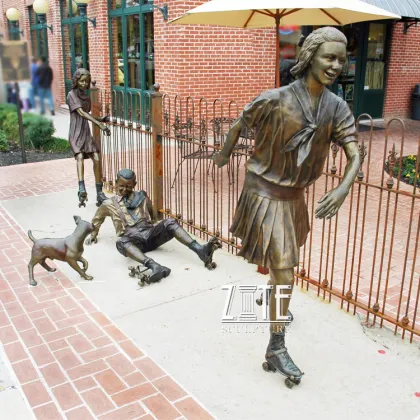 Casting metal bronze girl roller skating statue for outdoor