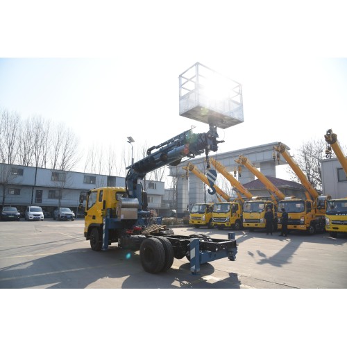 Многофункциональный автокран с дрелью