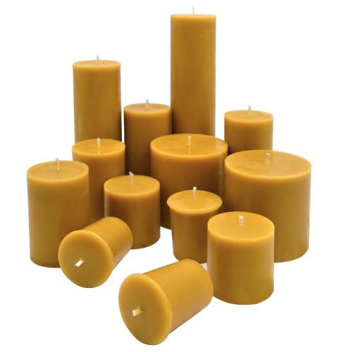 China Large Natural Beeswax Pillar Candles For Clean Air Manufactory