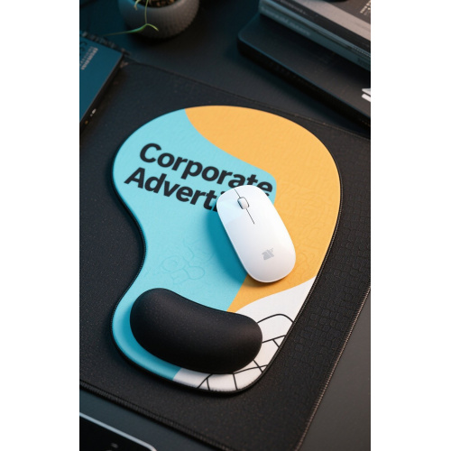 Custom die-cut mouse pad