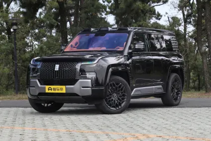2024 BYD Yangwang U8 Electric Off-Road SUV