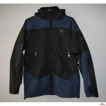 Men\'s wind jacket with hood