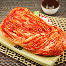 Spicy Chinese cabbage with Korean flavor