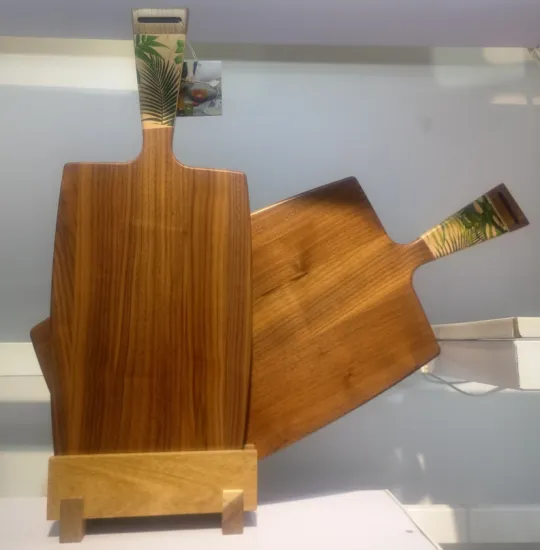 Paddle walnut wood chopping board with handle