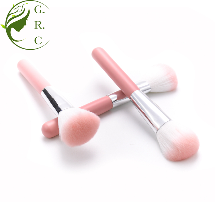 blush brush
