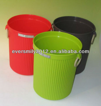 Plastic Car Trash Bin