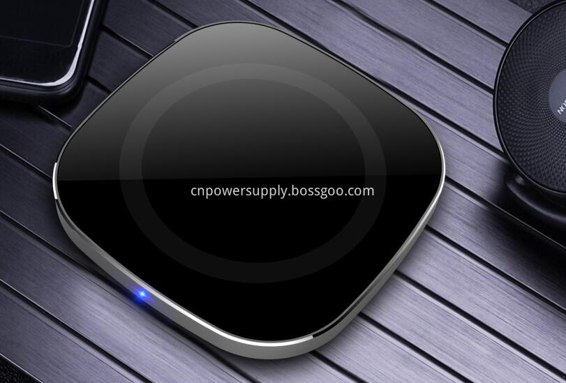 Qi Mini Aluminium Alloy 10w Fast Wireless Charger Qi Mini Aluminium Alloy 10w Fast Wireless Charger