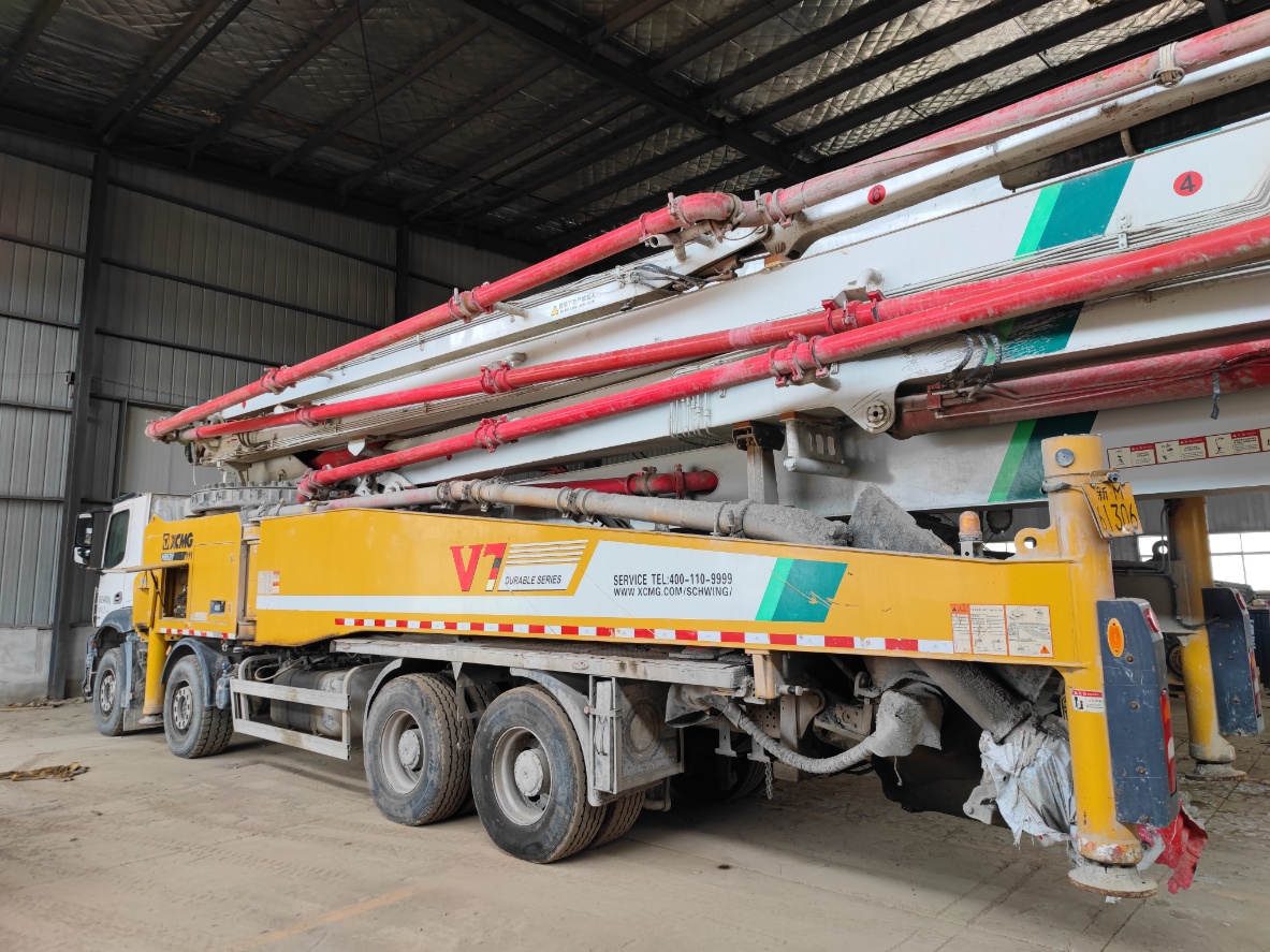 XCMG Mercedes-Benz 62-meter HB62V Concrete Pump Truck