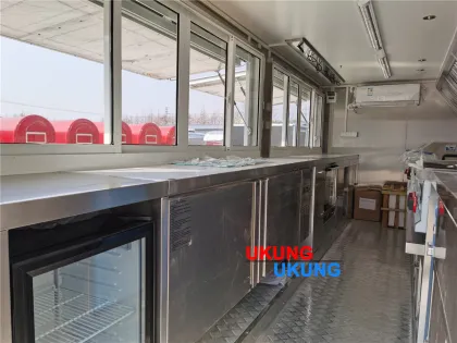 UKUNG Chinese Fast Food Truck with Solar Panels