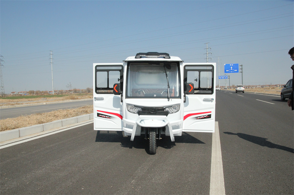 Veículos elétricos de três rodas para transporte