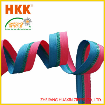Continuous long chain 10# nylon zipper
