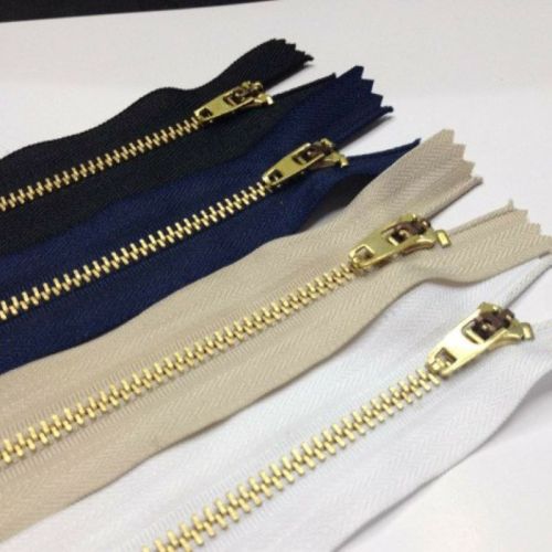 Discounts golden metal zippers for merchandise