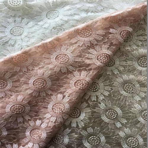 Platt broderi solros för dam plagg