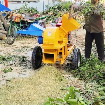 Wood Processing Machine: 1000kg/h Capacity for Crushing Logs, Tree Husks, Coconuts into Powder and Pellets