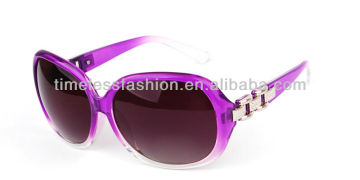Fashionable Plastic Sunglasses With Special Decoration