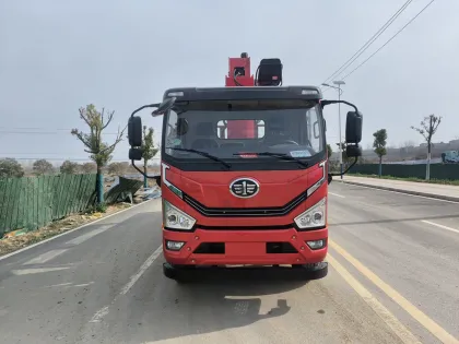 Knuckle Boom Hydraulic Truck Mounted Crane FAW5100wheelbase