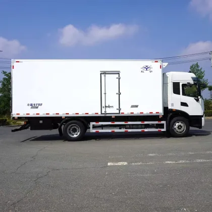 DongfengTianjin KR Double Bed Refrigerated Transport Vehicle