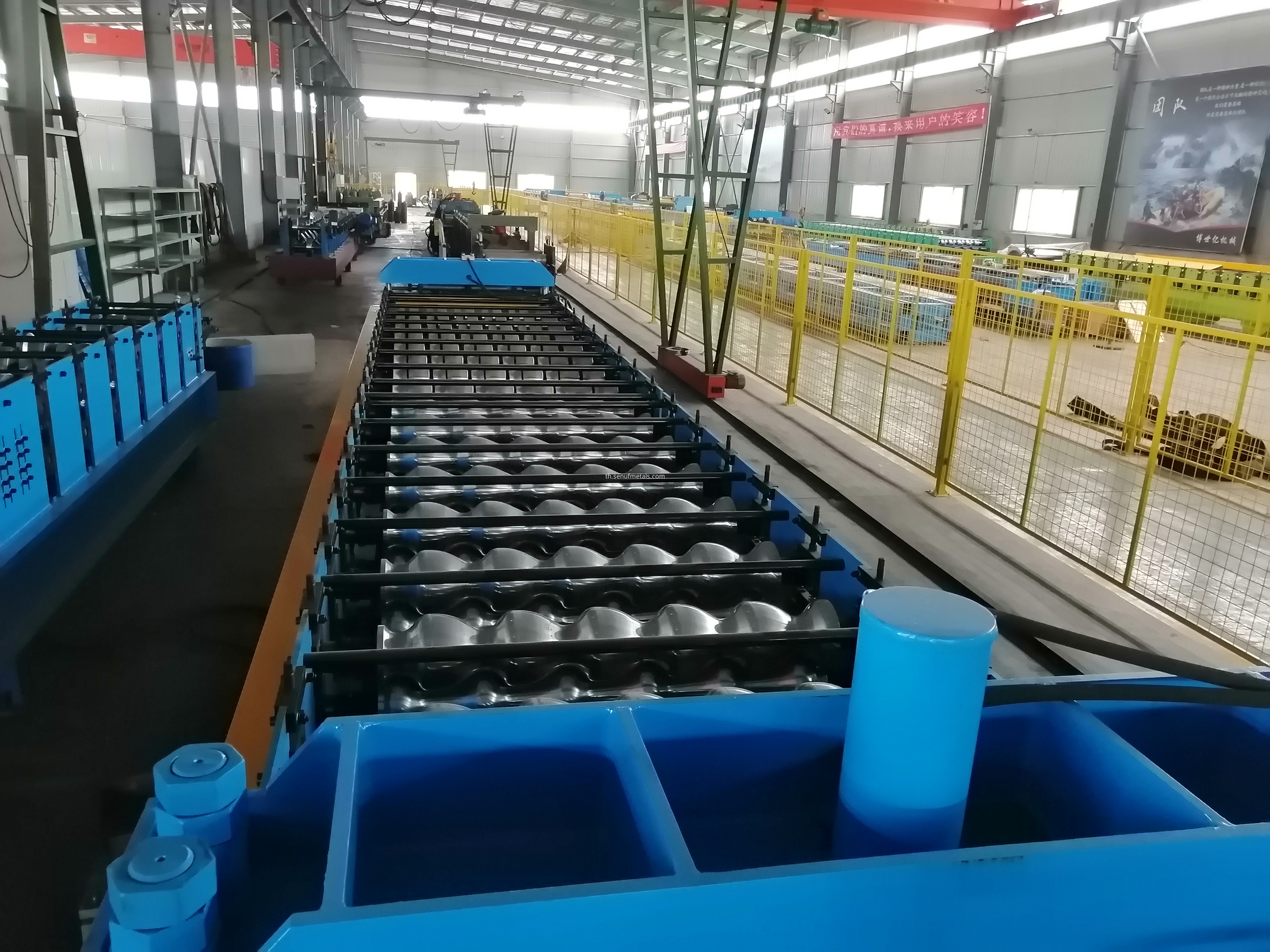 Glazed tile forming machine