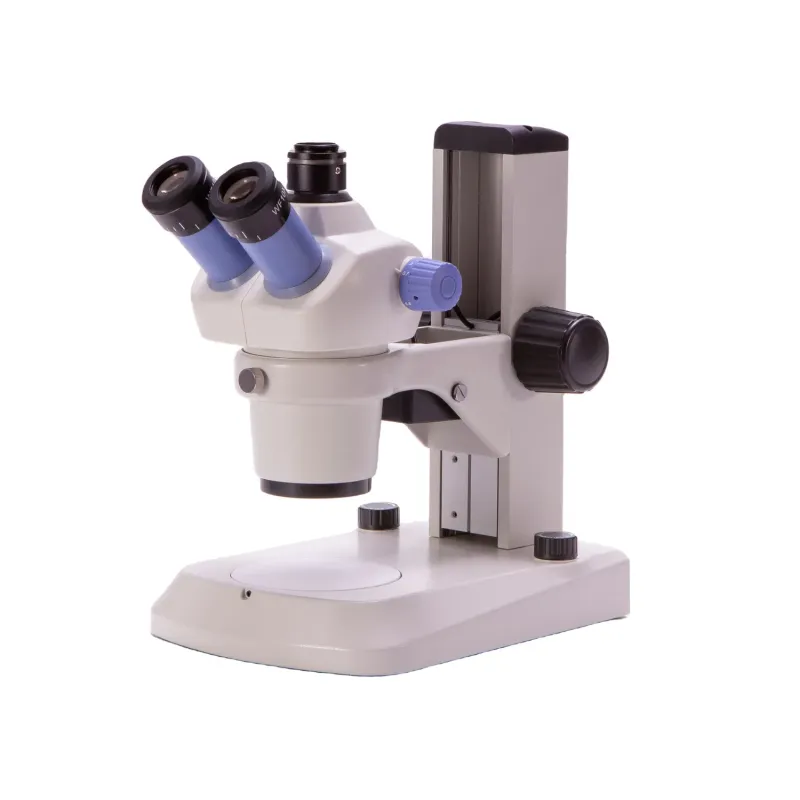 Trinocular Microscope with 1:4.5 Continuous Zoom and Large Field of View Eyepiece