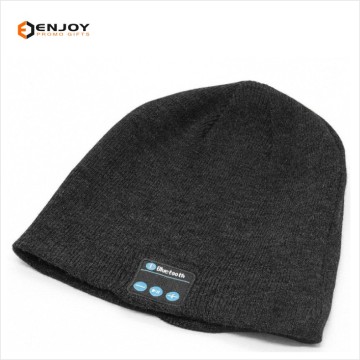 Custom Made Acrylic Embroidery Knitted Beanie to Keep Warm
