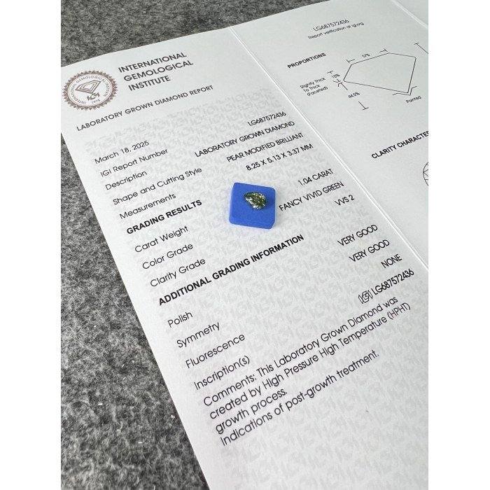 1.04CT VVS2 Fancy Green Lab Diamond Pear Shape