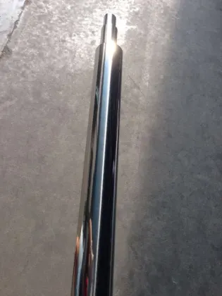 Seamless stainless steel pipe and tube