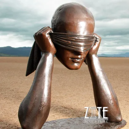 Famous modern art sergio bustamante bronze sculpture