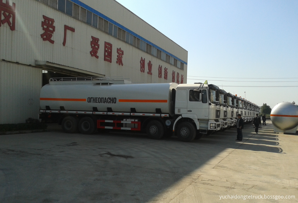 SHACMAN bitumen tanker truck