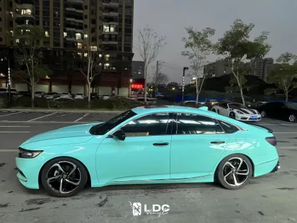Glossy Tiffany Blue Car Wrap
