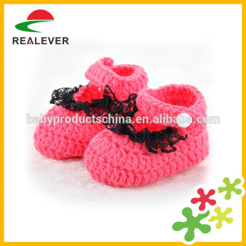 Handmade crib shoes crochet baby shoes from 0 to 12 month